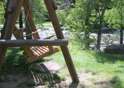 Riverside Retreat Cabin Riverview Swing